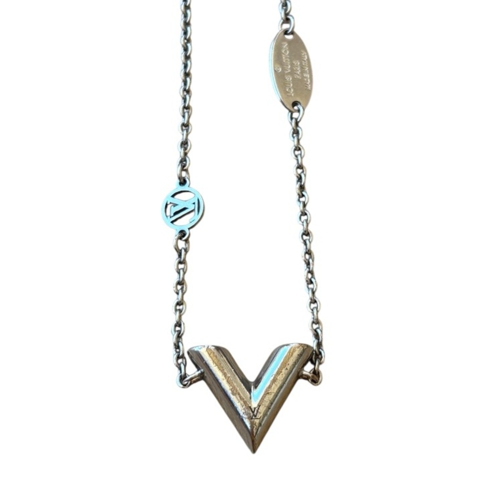 Louis Vuitton Essential V Bracelet - Picture 4 of 6